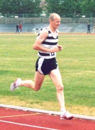 Henry in the Southern Men's League 5000m - Portsmouth 26th June 2004