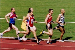 Dom leading the 800m at the BAL Jubilee Cup - Copthall July 2004