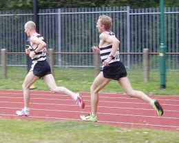 1st and 2nd in the Southern Men's League 5000m - Woking 10th July 2004
