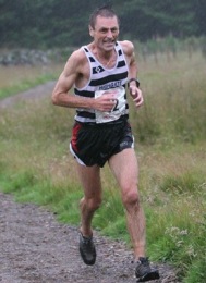 Craig Ross running in the 'Tour of Fife'