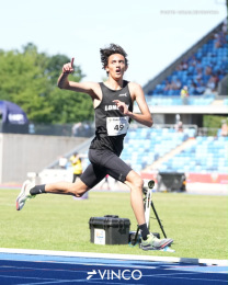 Arjuna Pflug at English Schools 3,000m