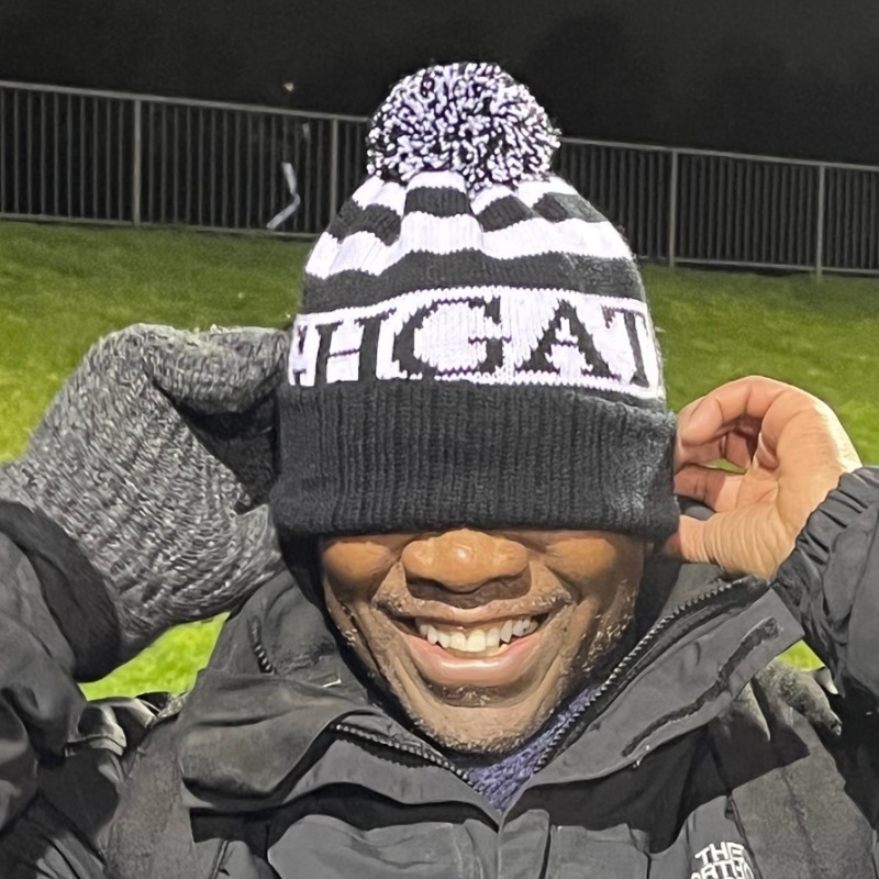 Highate Harriers running club bobble hat